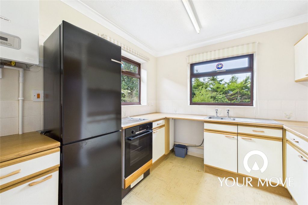 Property photo 2 of 16 Picture No. 24