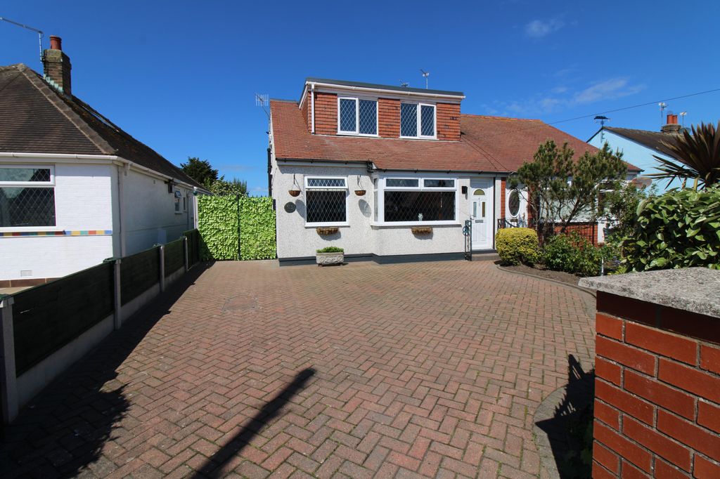 Property photo 1 of 32