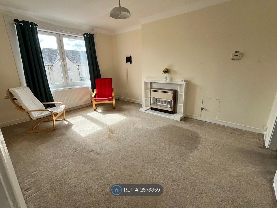 Property photo 2 of 22 Living Room