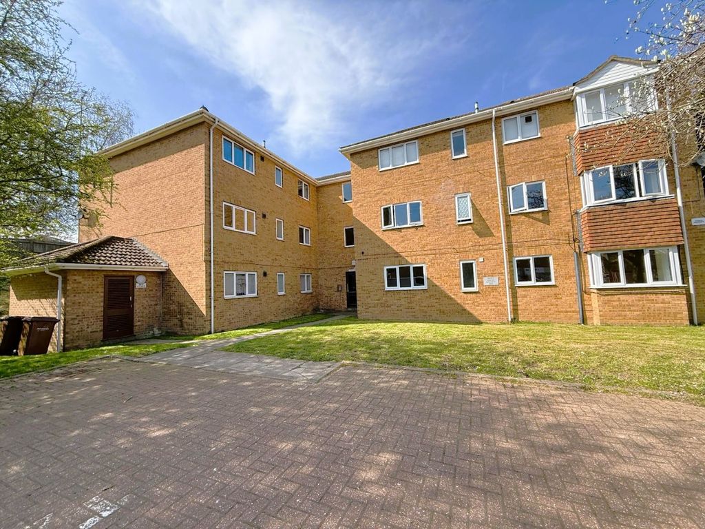 Property photo 1 of 11 4024482