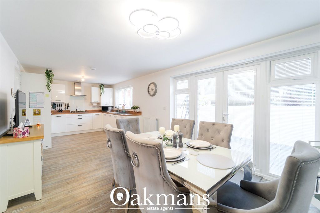 Property photo 2 of 32 Picture No. 13