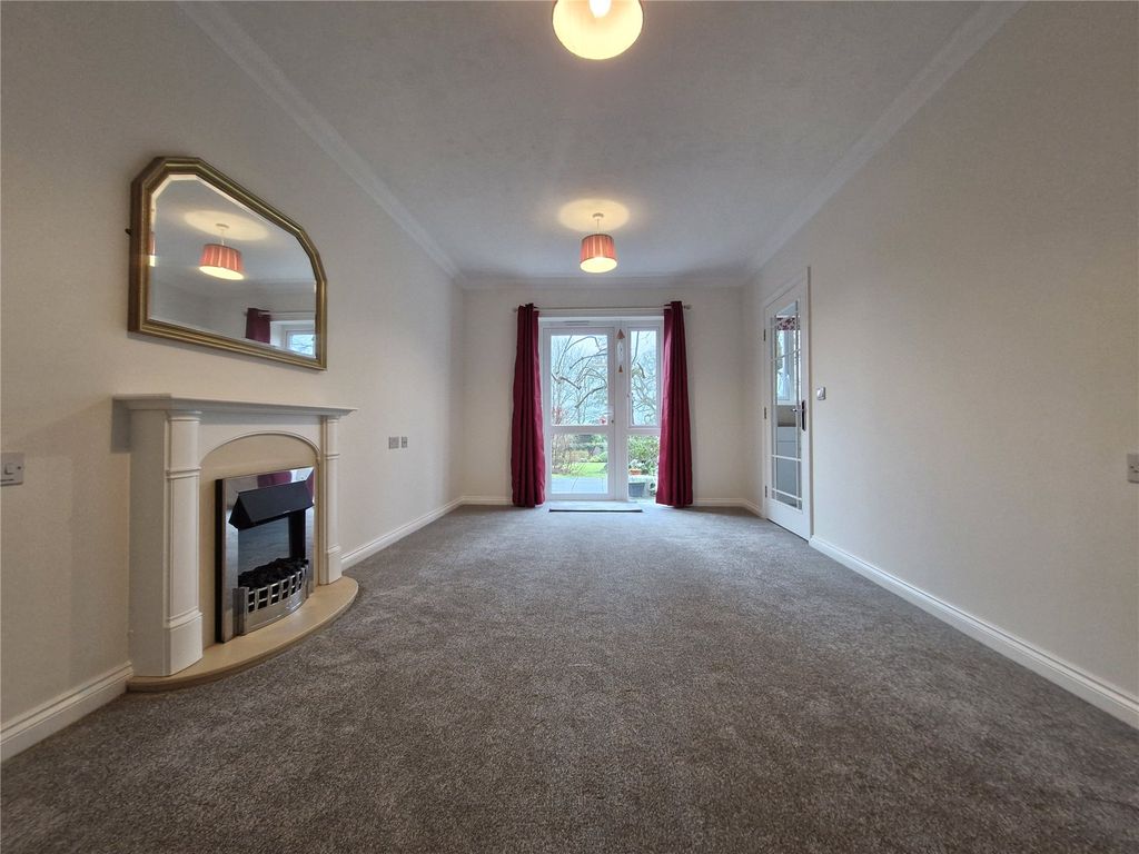 Property photo 3 of 16 Picture No. 10