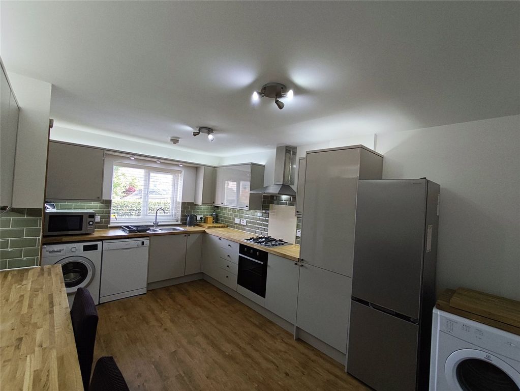 Property photo 3 of 25 Picture No. 12