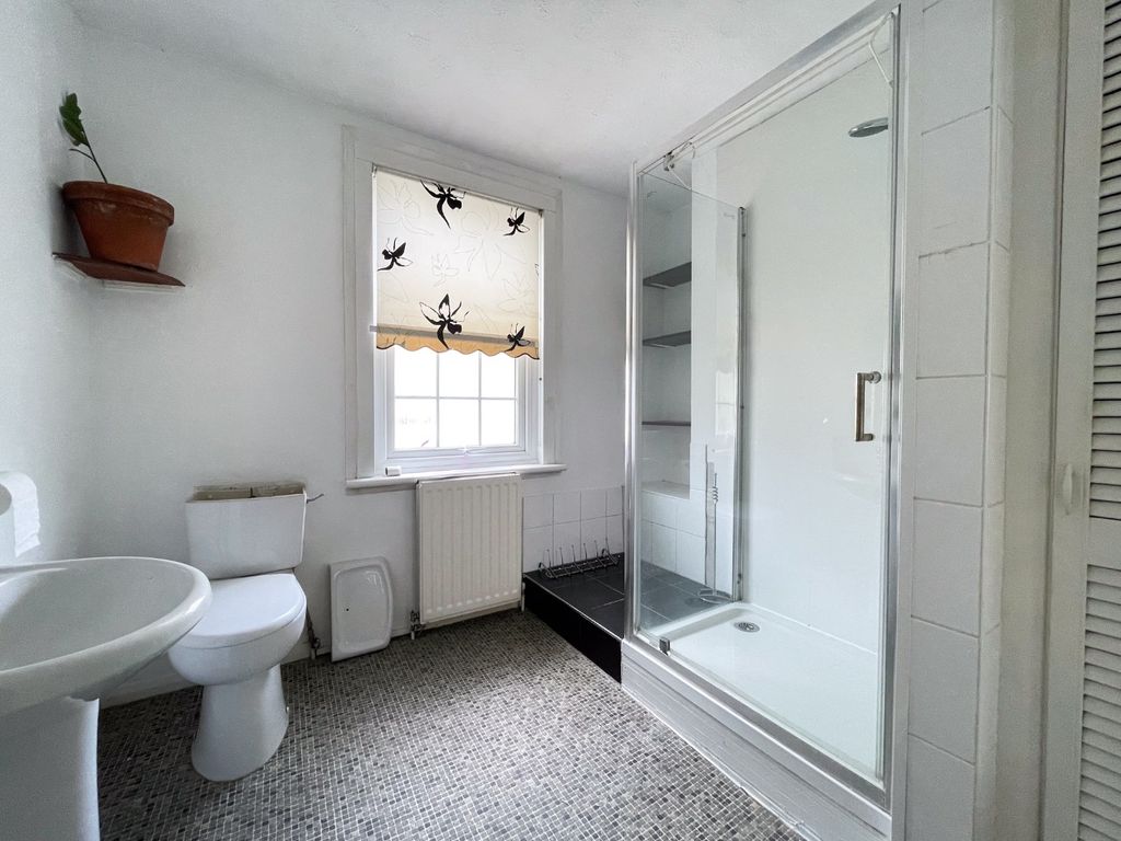 Property photo 3 of 11 4529142
