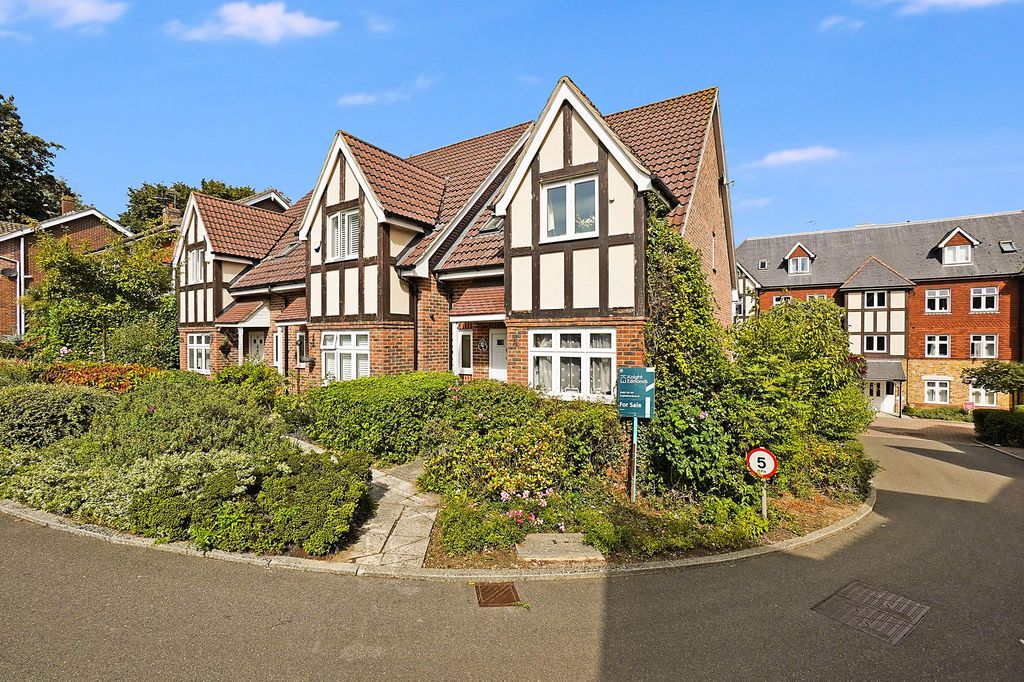 Property photo 1 of 23