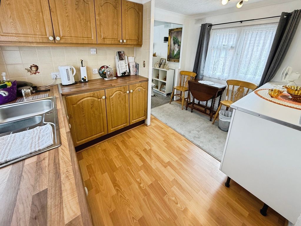 Property photo 3 of 11 Kitchen-Diner
