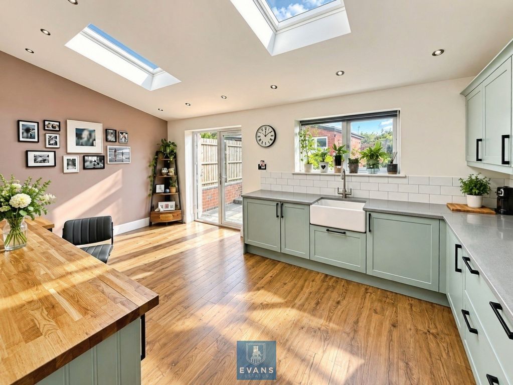 Property photo 3 of 16 Refitted Kitchen Diner