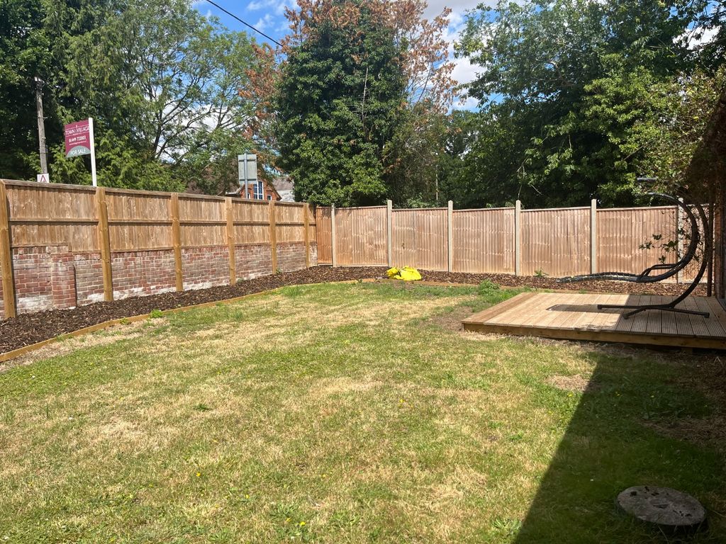 Property photo 3 of 12 4637652