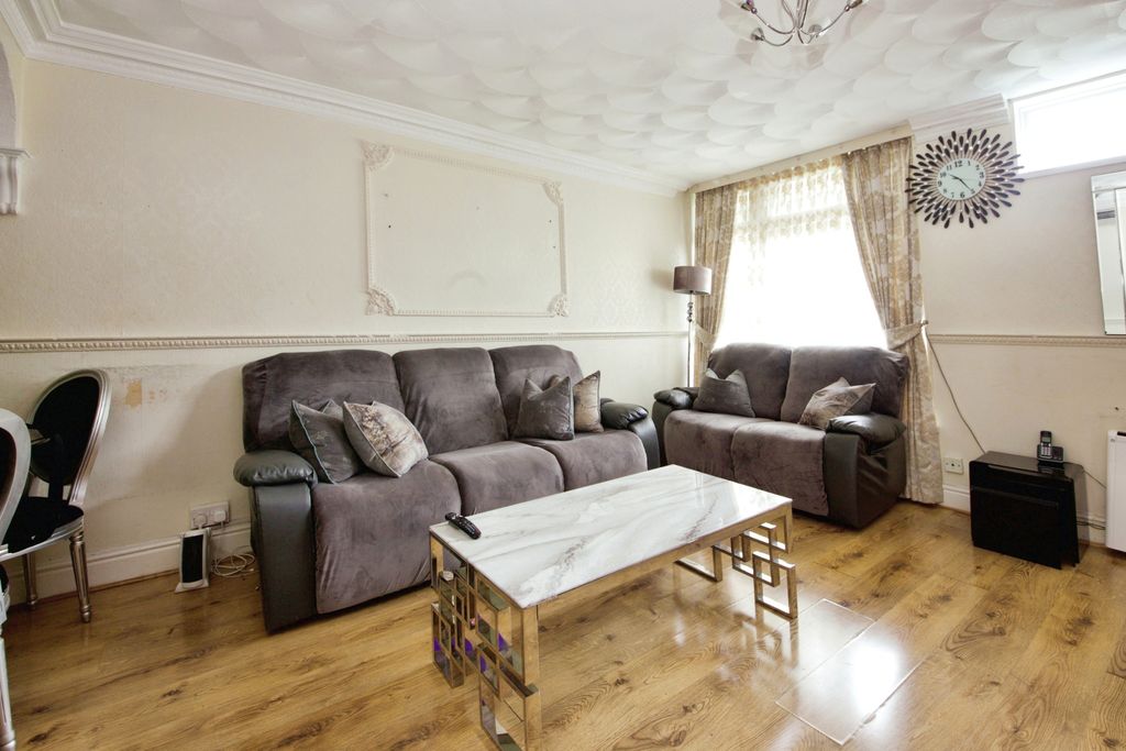 Property photo 2 of 16 Photography