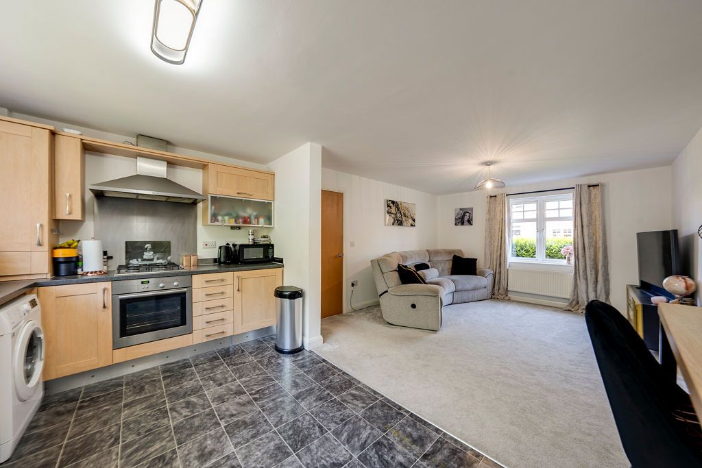Property photo 3 of 17 Gallery