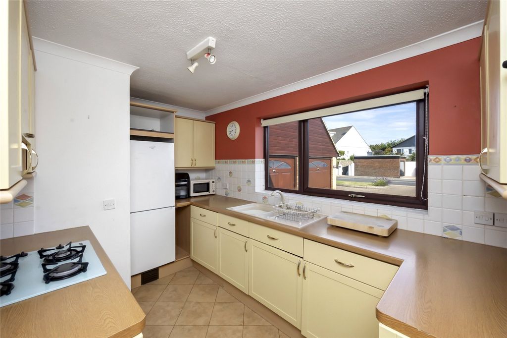 Property photo 3 of 19 Picture No. 18