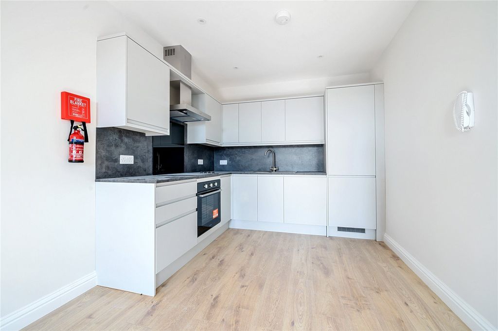 Property photo 3 of 15 Picture No. 05