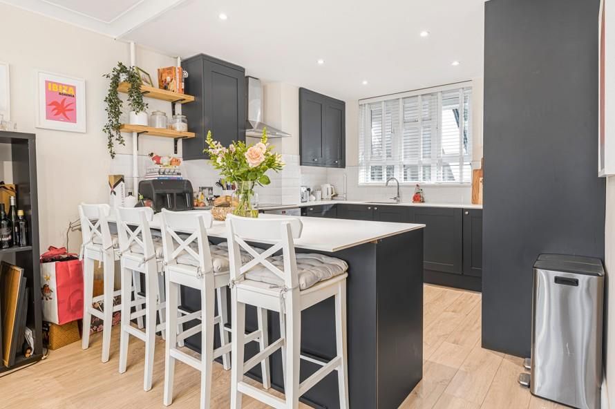 Property photo 2 of 9 Bat2.Jpg