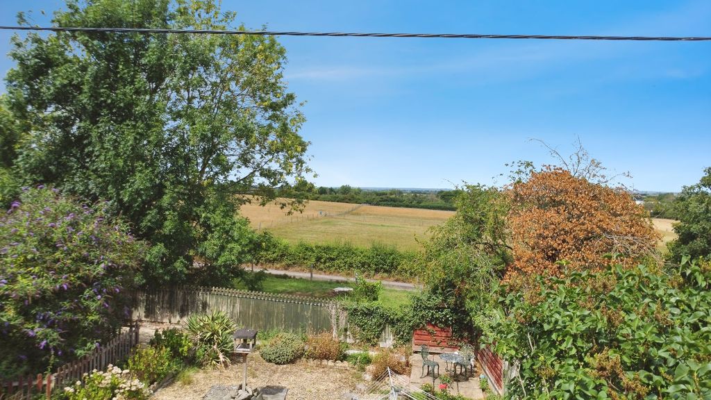 Property photo 3 of 13