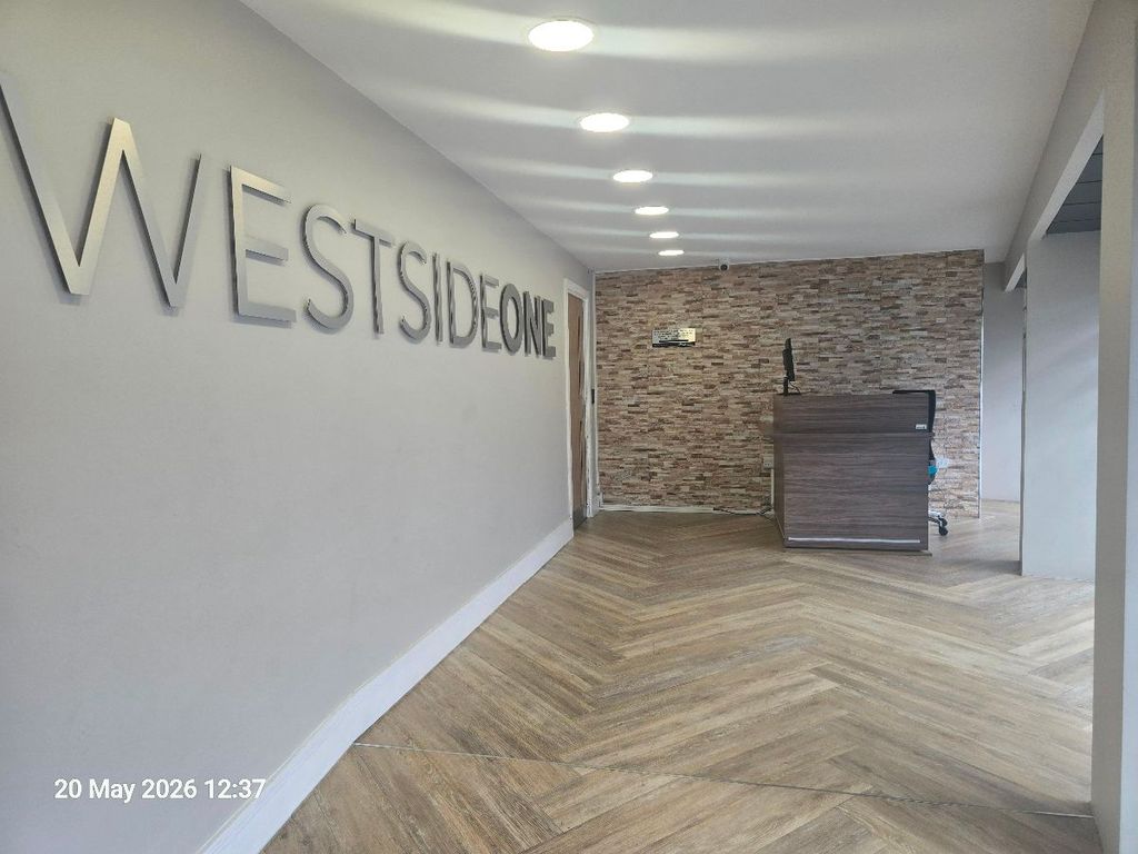 Property photo 1 of 5