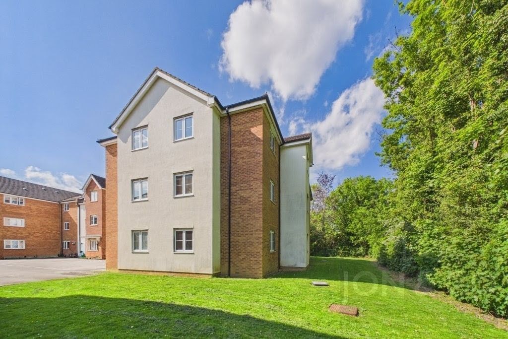 Property photo 1 of 9