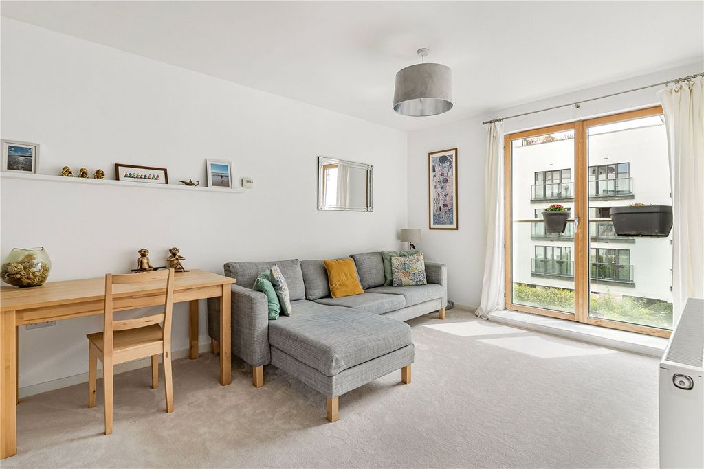 Property photo 1 of 20 Reception Room