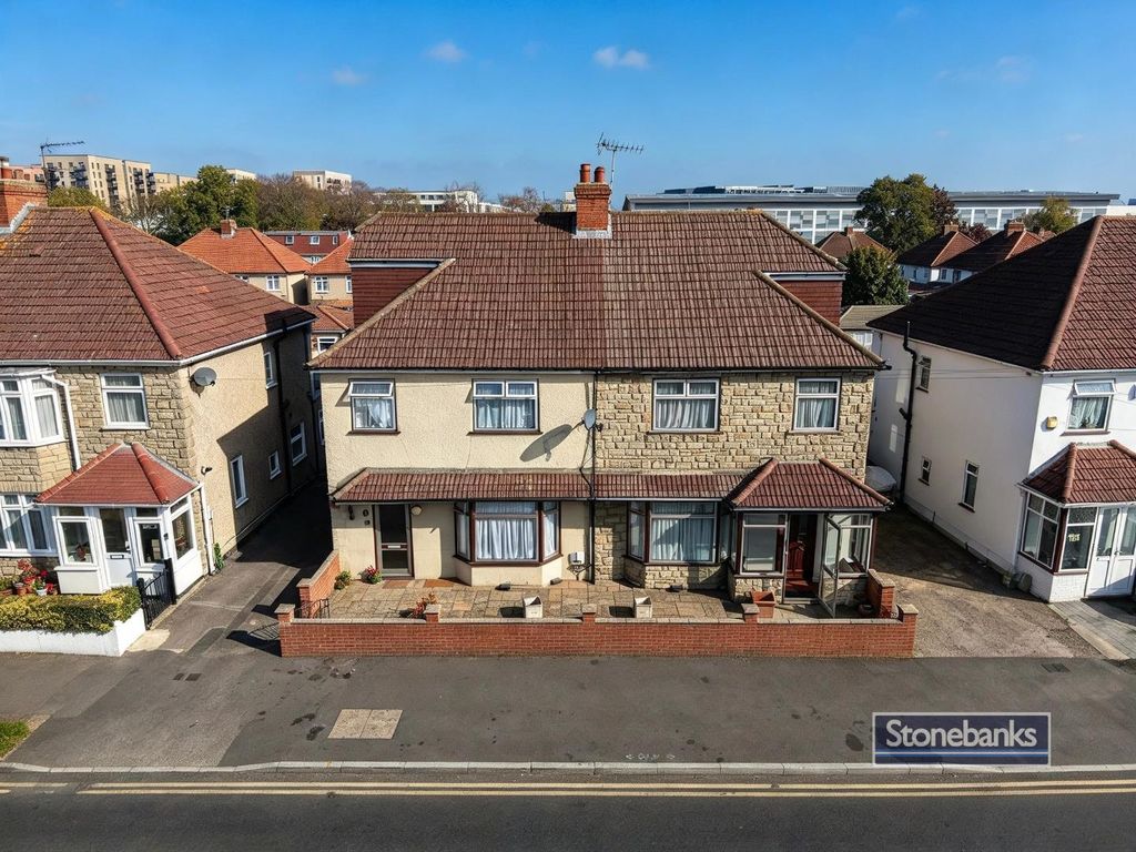 Property photo 1 of 21 18.Png