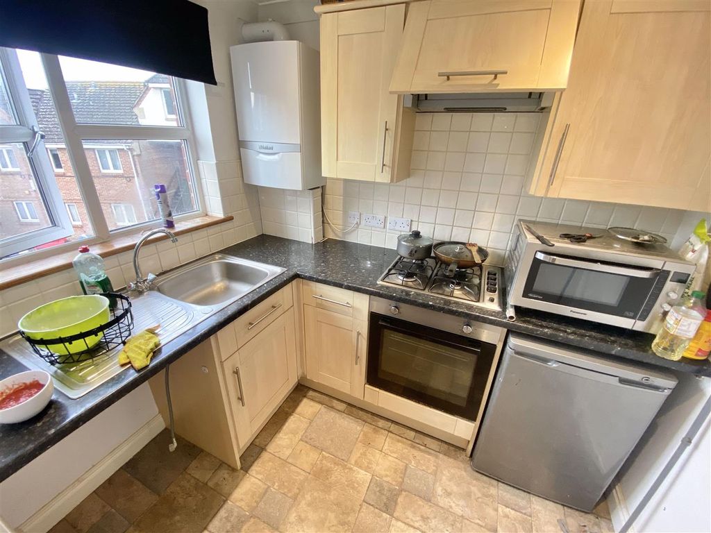 Property photo 3 of 5