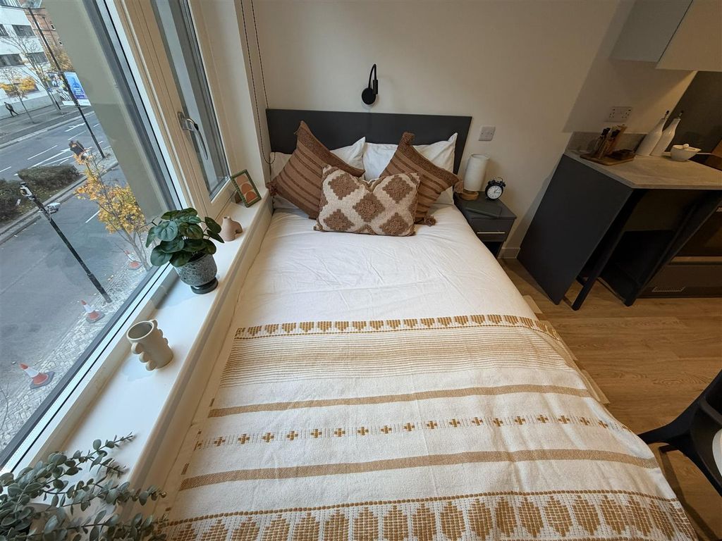 Property photo 2 of 22