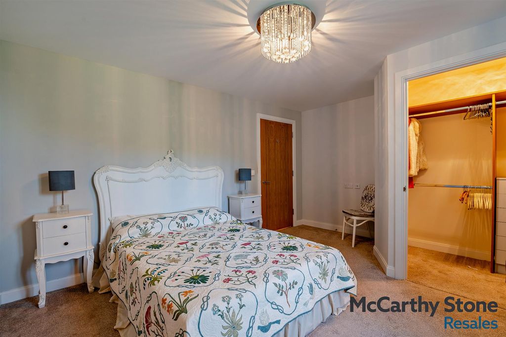 Property photo 3 of 34 8690111-Interior16-800.Jpg