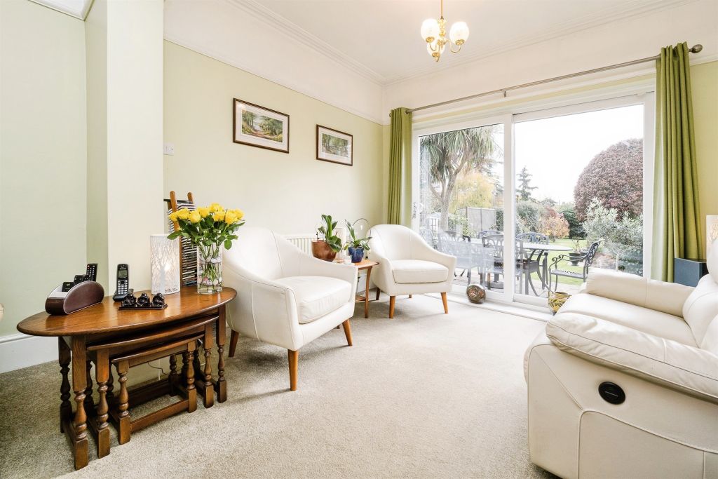 Property photo 2 of 22