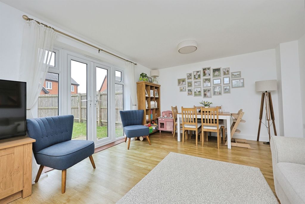 Property photo 3 of 17