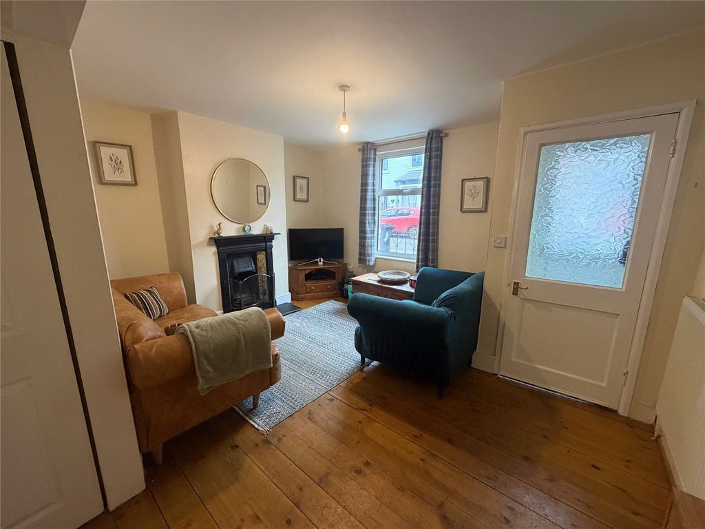 Property photo 2 of 19 Picture No. 18