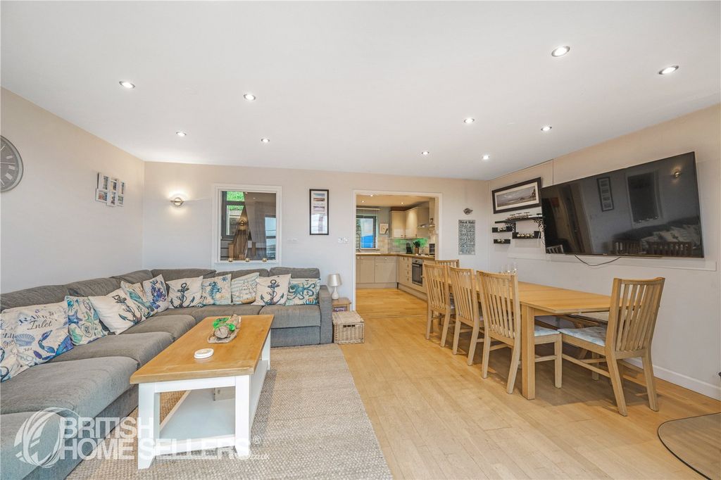 Property photo 2 of 15 Picture No. 09