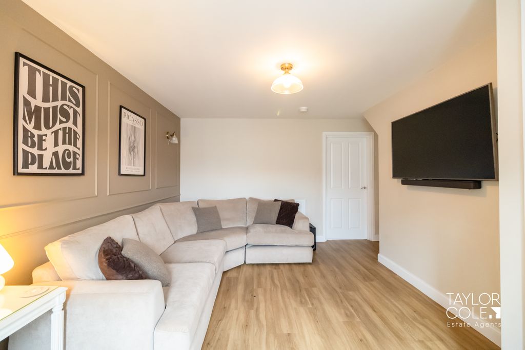 Property photo 2 of 29