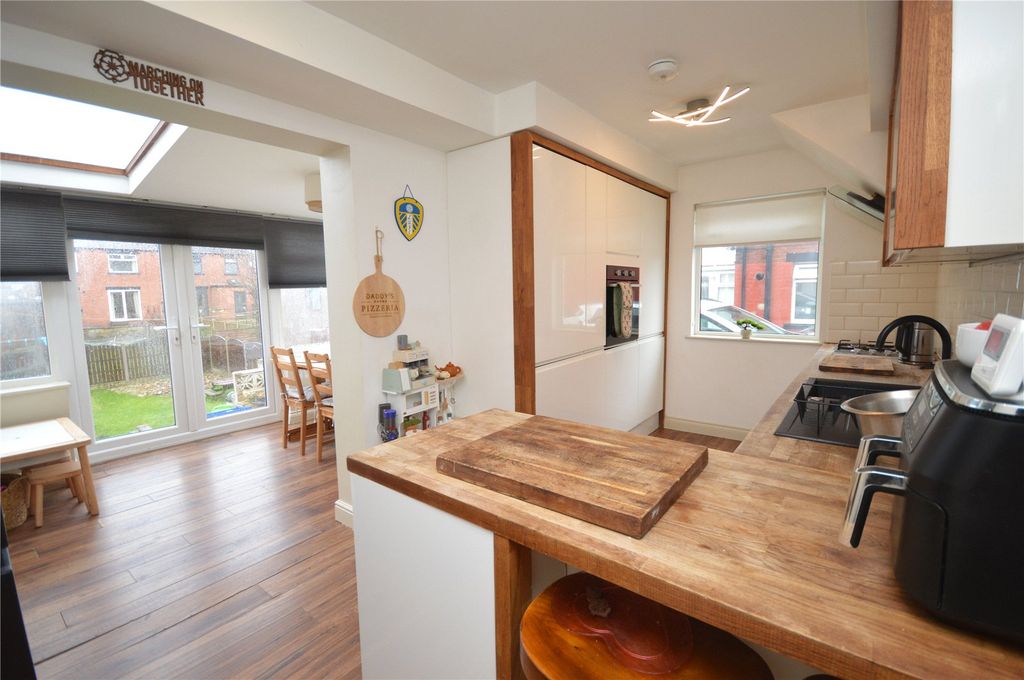 Property photo 2 of 12 Picture 2