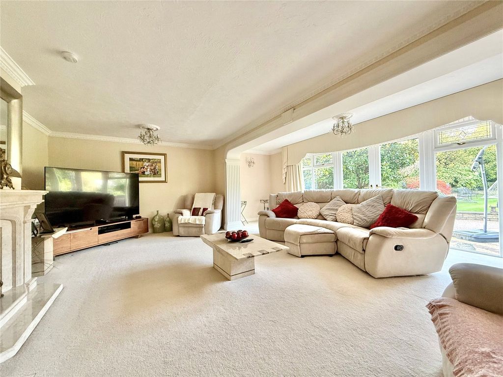 Property photo 2 of 19 Picture No. 18