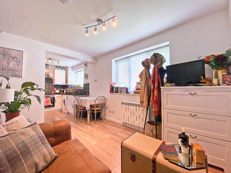 Property photo 2 of 9 2
