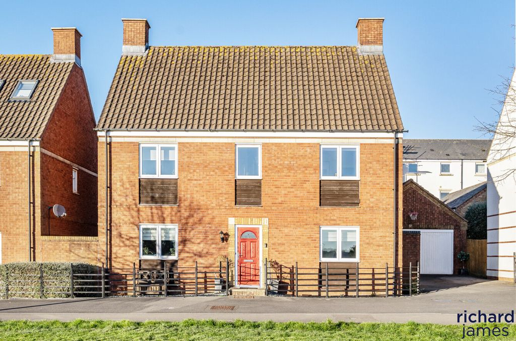 Property photo 1 of 12 33E716Aa3F0d4511B94Db7B321A2E1F7