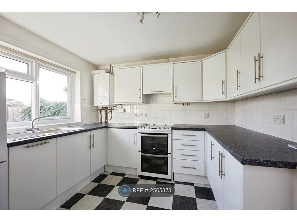 Property photo 2 of 6