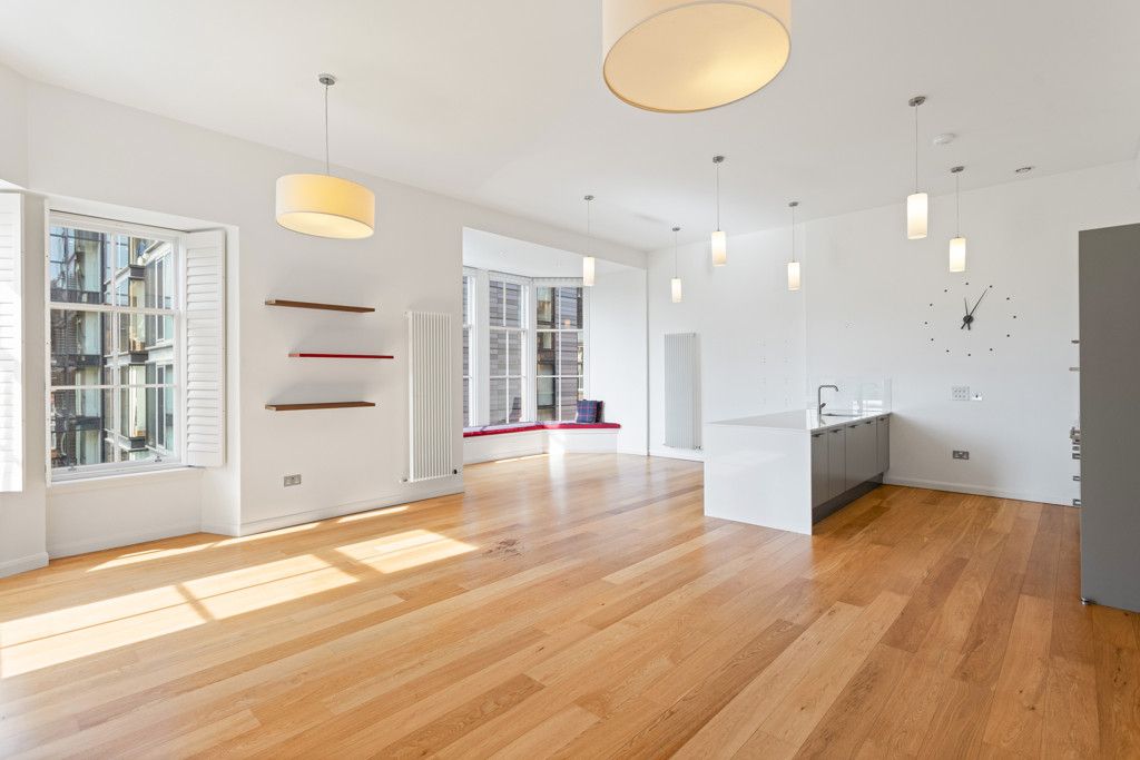 Property photo 3 of 54