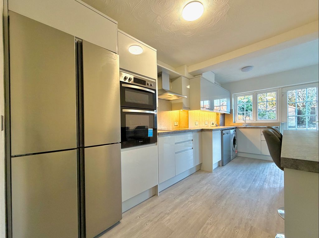 Property photo 2 of 13 Kitchen