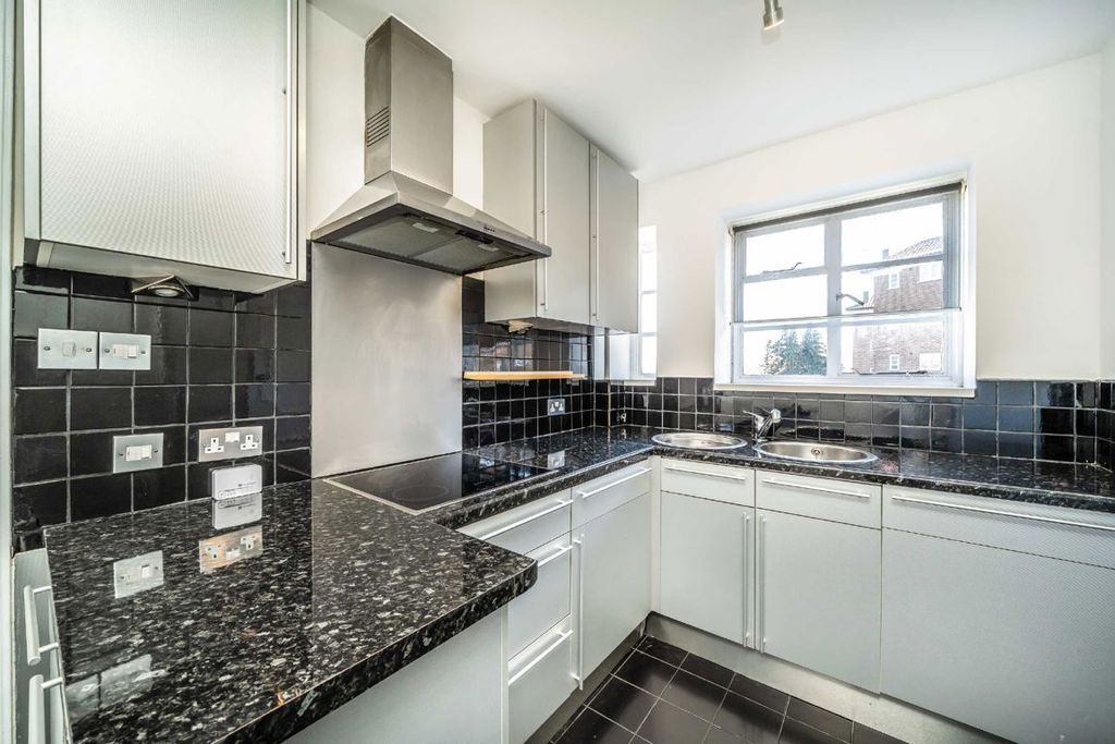 Property photo 3 of 5