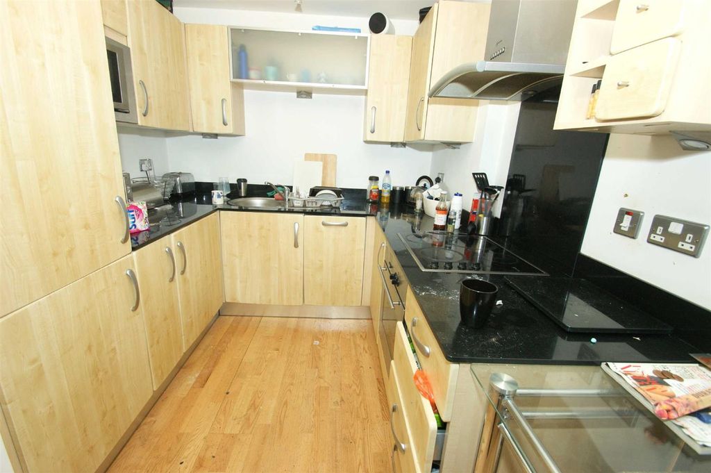 Property photo 3 of 6