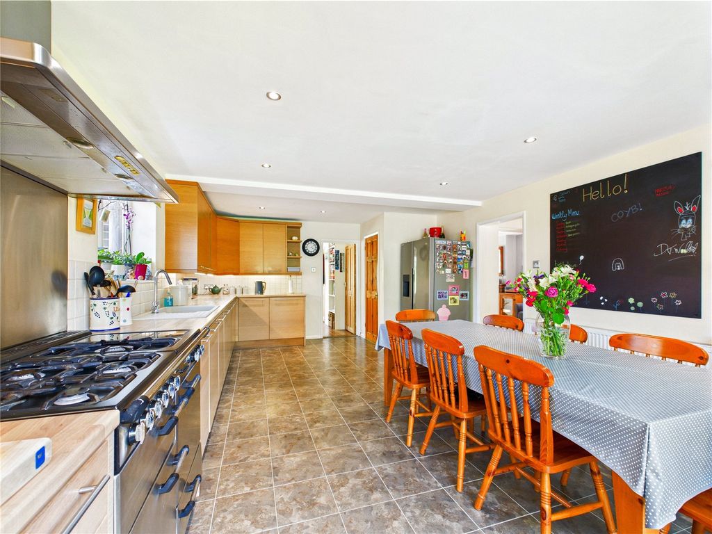 Property photo 2 of 30 2 - Picture No. 33