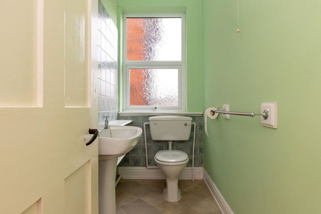 Property photo 3 of 4 Shower Room