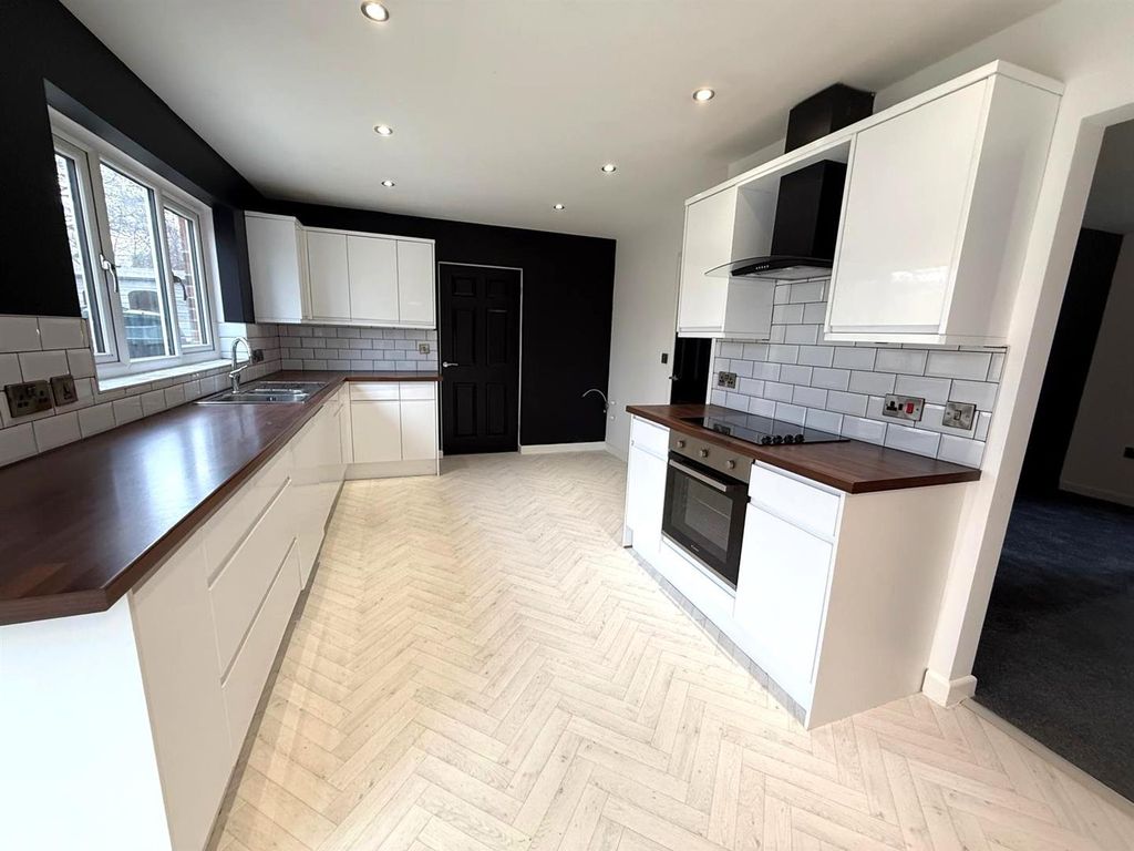 Property photo 2 of 19 Kicthen2.Jpg