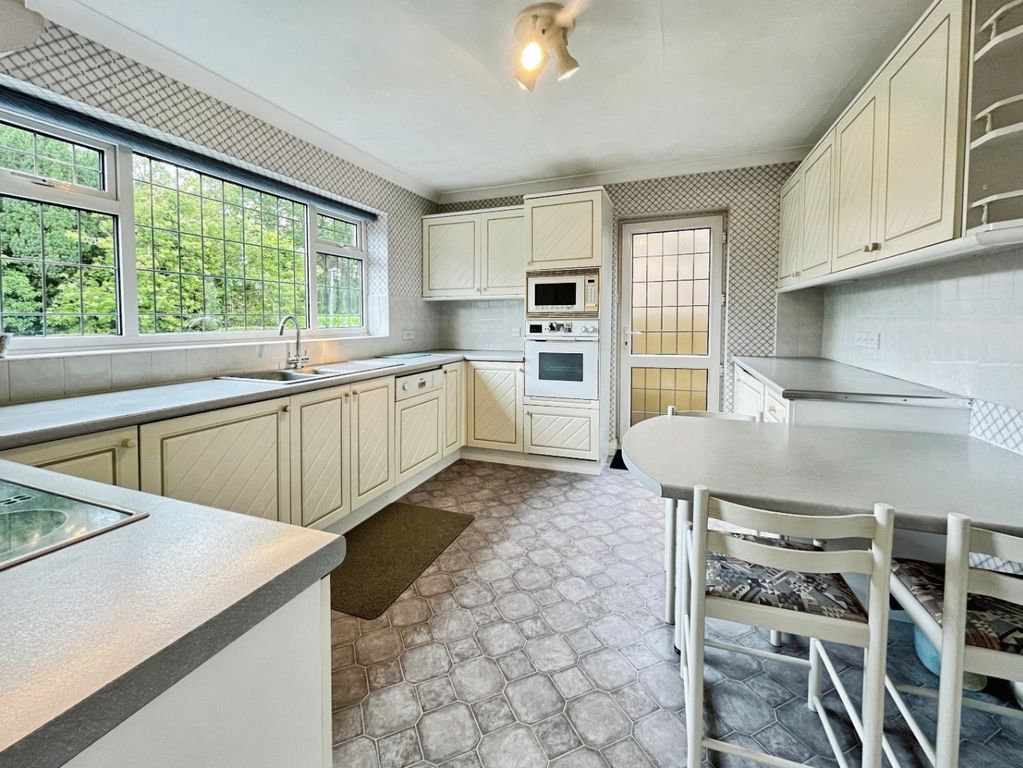 Property photo 2 of 18 4288055