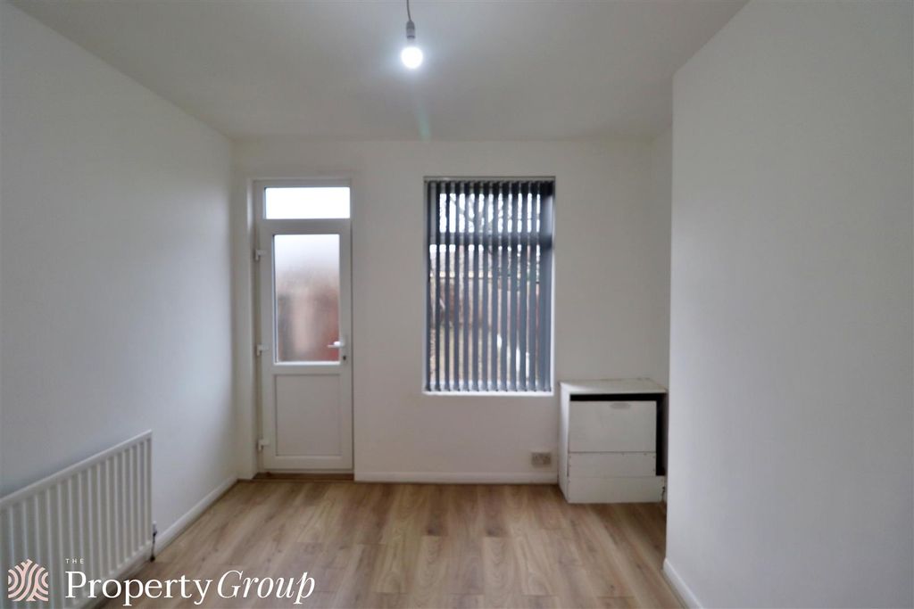 Property photo 3 of 13 Alexander Terrace 4 2601 (4).Jpg