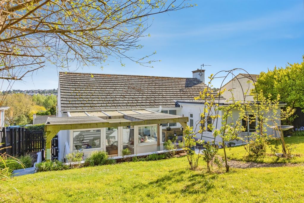 Property photo 1 of 36