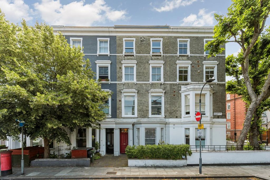 Property photo 2 of 8 Flat 2 - 15 Avonmore Road-1.Jpg