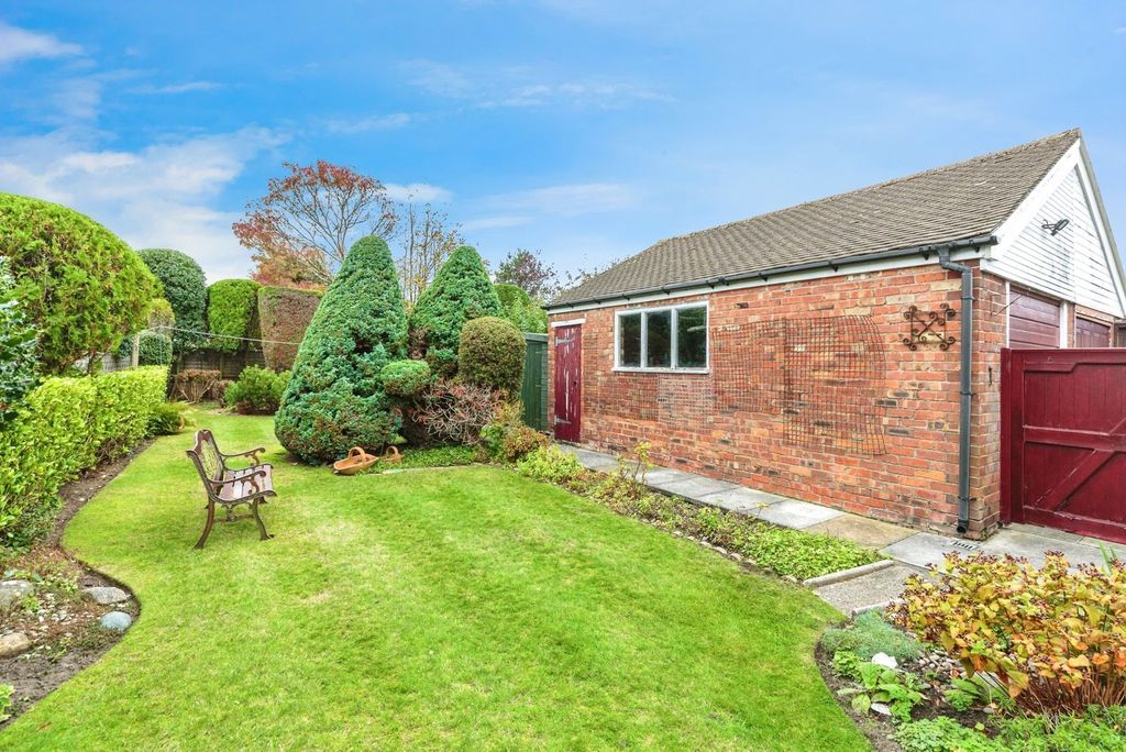 Property photo 2 of 17 Photo