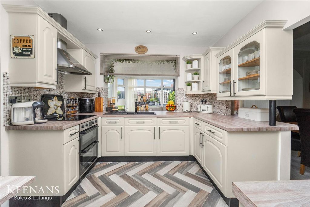 Property photo 2 of 48 3.Jpg