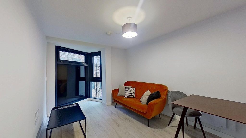 Property photo 1 of 21 Living Room