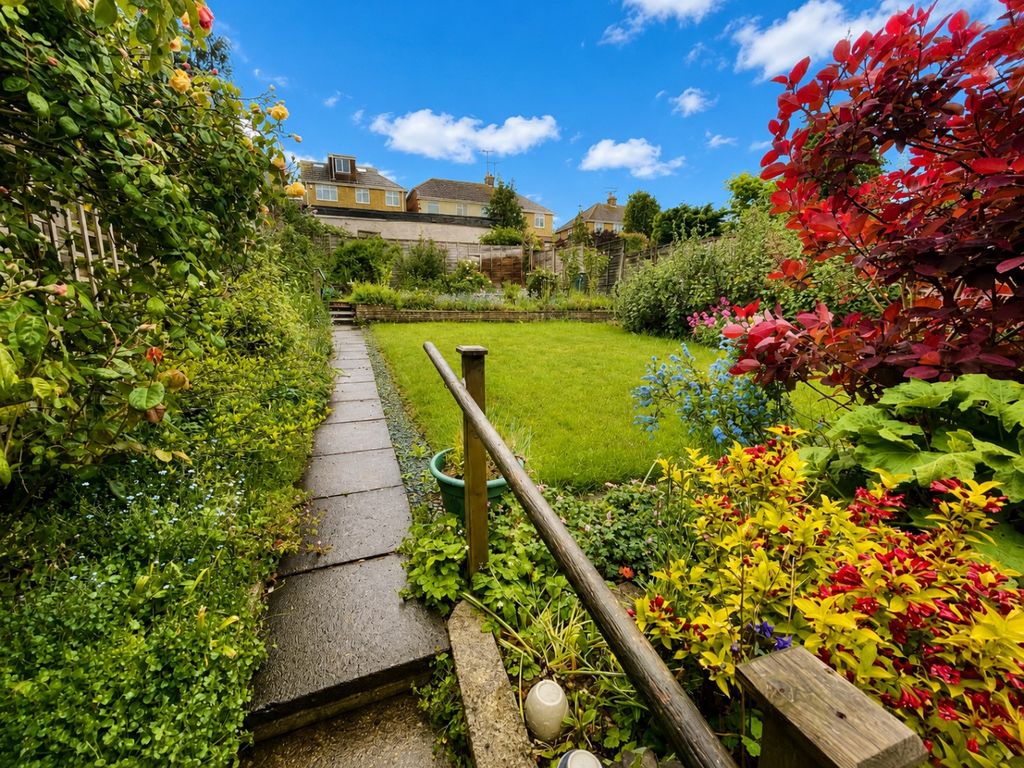 Property photo 2 of 11 5157263